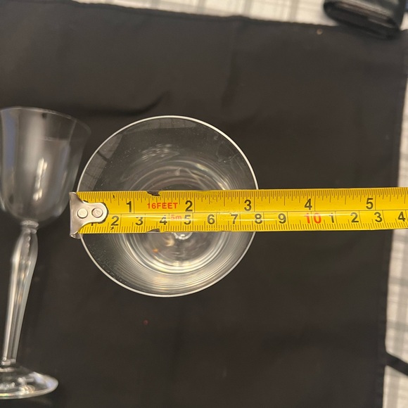 2 wine Glasses Model Clara IN Crystal
Baccarat - Picture 6 of 7